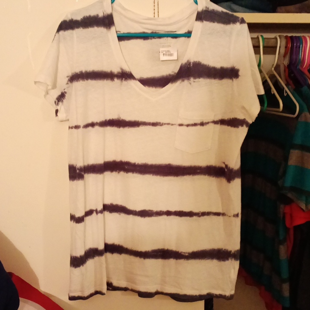 Monterey v neck shirt